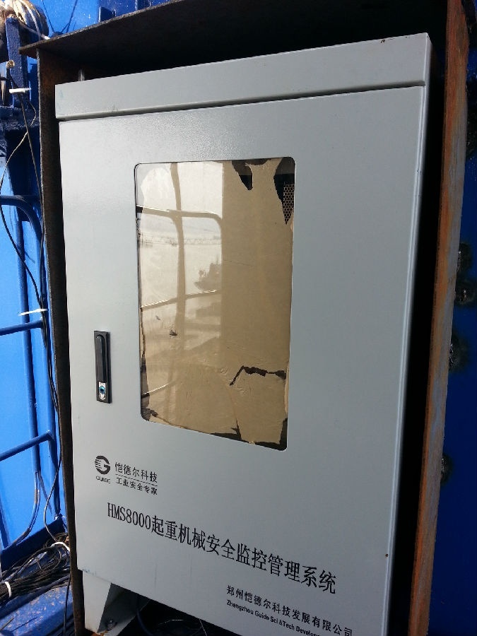 加裝傳感器獲取缺失的數據源融人到起重機安全監(jiān)控系統(tǒng)內